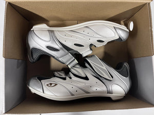 Giro Sante Women's Road Cycling Shoes, 3-Bolt, Size 39 EU Brand New