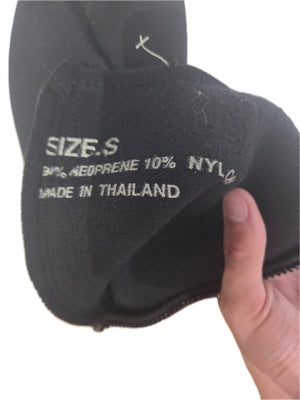Louis Garneau Unisex Cycling Neoprene Shoe Cover Look/SPD Cleat Small 39-41 EU