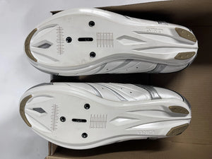Giro Sante Women's Road Cycling Shoes, 3-Bolt, Size 39 EU Brand New