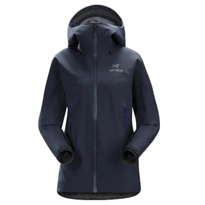 Arc'teryx Women's Beta LT Gore-Tex Pro Rain Jacket XS Black Sapphire Front Close Up | ScoutTech Outfitters