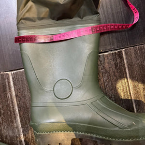 Bushline Outdoors Unisex Waterproof PVC Chest Waders in Green Boot Side View Measured Laying Flat on Ground | ScoutTech Outfitters