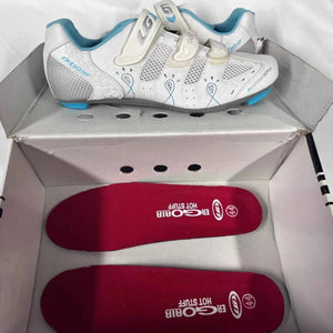 Louis Garneau Women's Flora Road Cycling Shoes Ergo Air in Box Showing Additional Red Thermal Inserts 44 EU / 12 US
