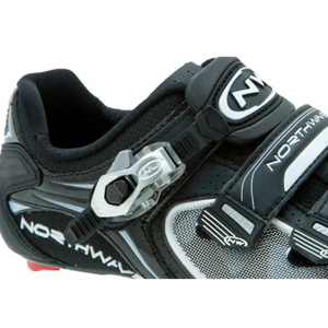 Northwave Men's Aerlite SBS Road Cycling Shoe Close up of Hook and Loop and Cinch Closures in Black and. Silver Size EU 41.5 - ScoutTech
