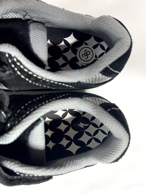Specialized BodyGeometry Women's Riata Mountain Bike Shoes in Black and Grey Heel Cup View | ScoutTech Outfitters