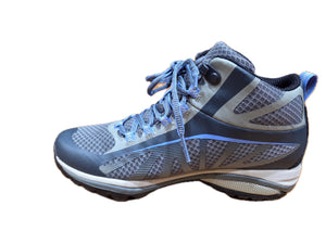 Merrell Women's Siren Edge Mid WTPF Size 7.5